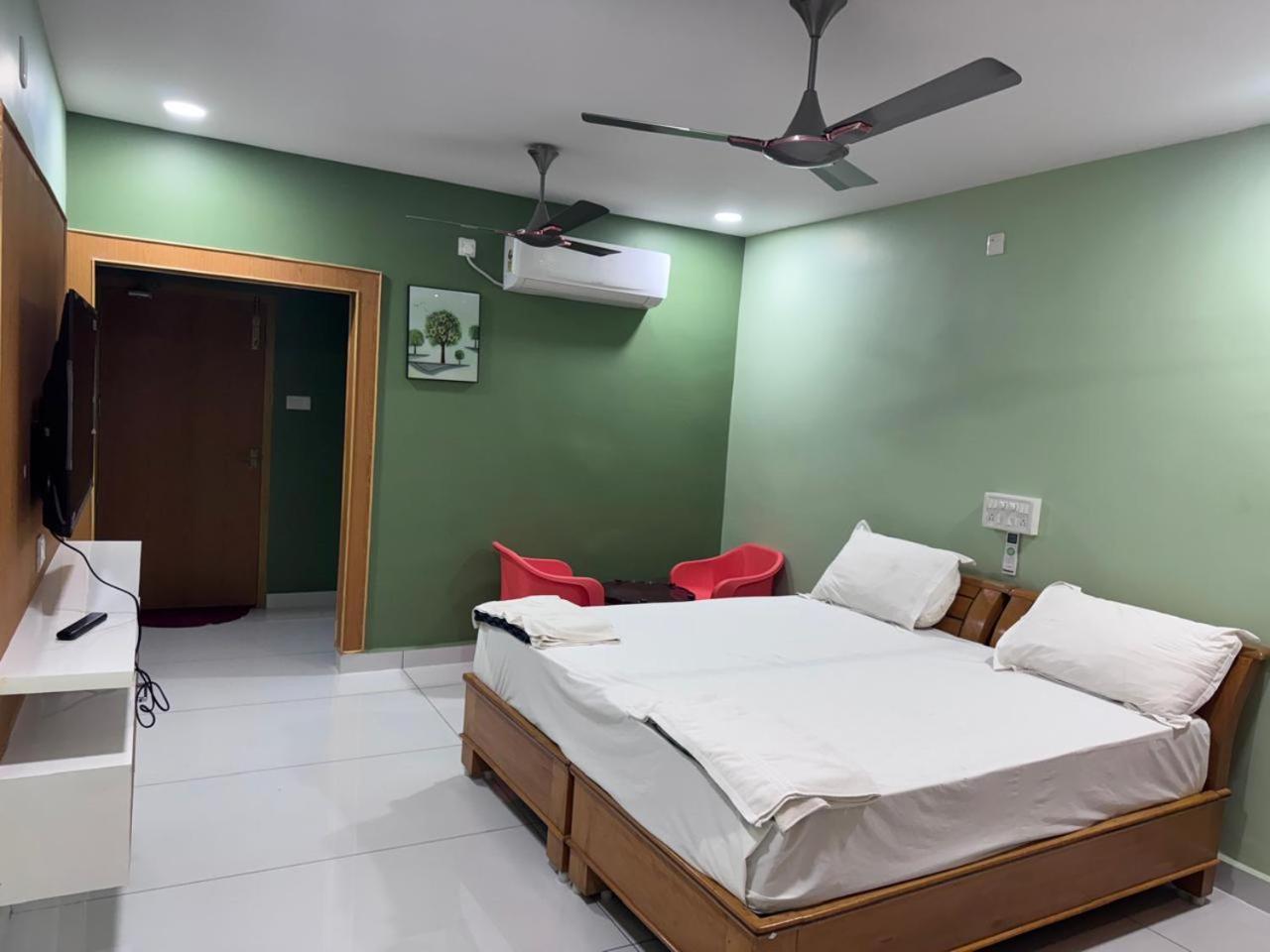 Yanam Resorts Eksteriør billede
